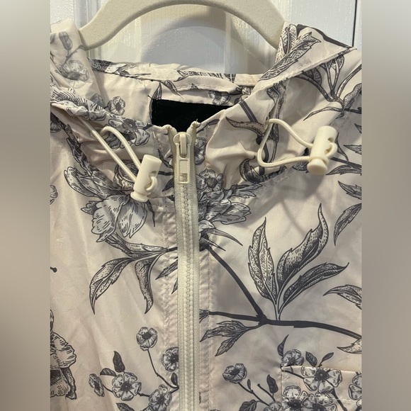 flower print windbreaker - Picture 3 of 6